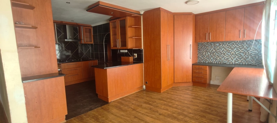 To Let 3 Bedroom Property for Rent in Algoa Park Eastern Cape